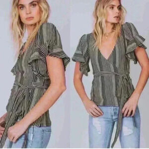 Free People Wrap Around Tie Top size Small perfect